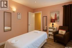 1229 Idylwyld DRIVE N  Saskatoon, SK S7L 1A3