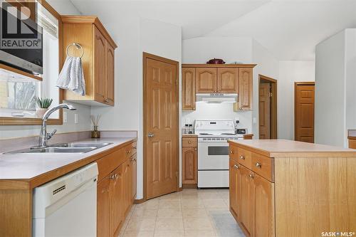11 Columbia Drive, Saskatoon, SK - Indoor Photo Showing Kitchen With Double Sink