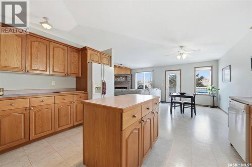 11 Columbia Drive, Saskatoon, SK - Indoor Photo Showing Kitchen