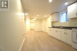 521 YATES DRIVE Milton, ON L9T 8Z7