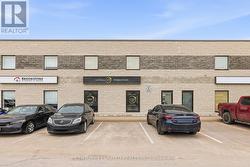 B13 - 1472 THORNTON ROAD N  Oshawa (Northwood), ON L1L 0P3