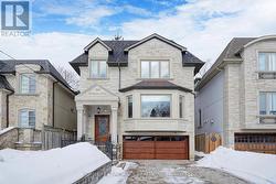 122 PARKVIEW AVENUE Toronto, ON M2N 3Y5