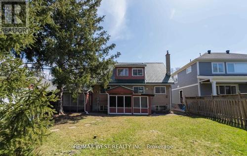 32 Broadleaf Road, Toronto, ON - Outdoor