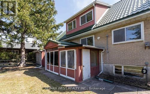 32 Broadleaf Road, Toronto, ON - Outdoor With Exterior