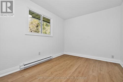 556 Champlain Road, Tiny, ON - Indoor Photo Showing Other Room