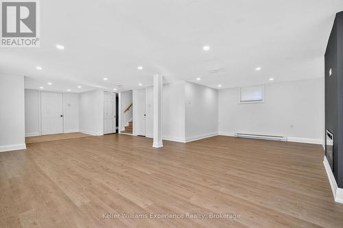 556 Champlain Road, Tiny, ON - Indoor Photo Showing Other Room