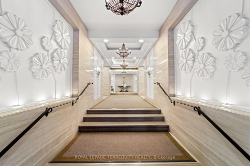332-22 Leader Lane, Toronto, ON - Indoor Photo Showing Other Room