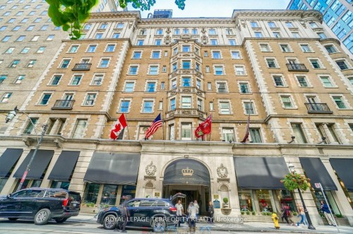 332-22 Leader Lane, Toronto, ON - Outdoor With Facade