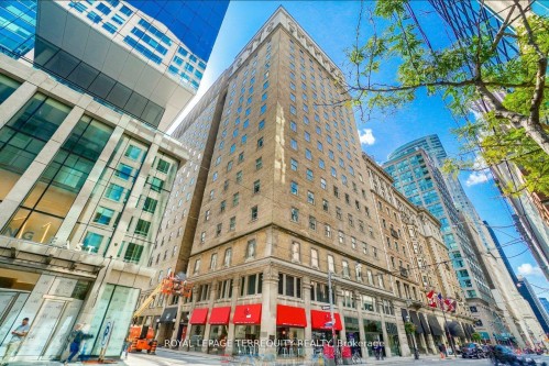 332-22 Leader Lane, Toronto, ON -  With Facade