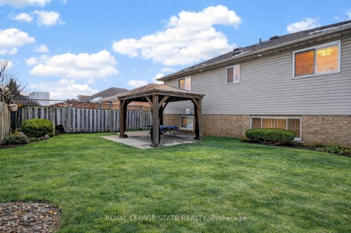 128 Nugent Drive, Hamilton, ON - Outdoor