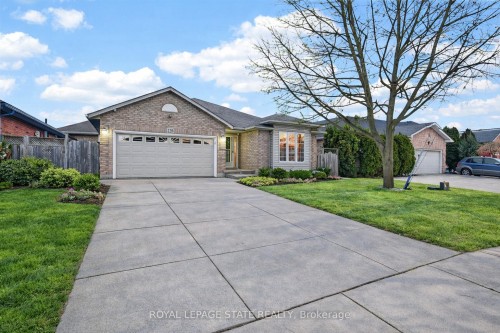 128 Nugent Drive, Hamilton, ON - Outdoor With Facade