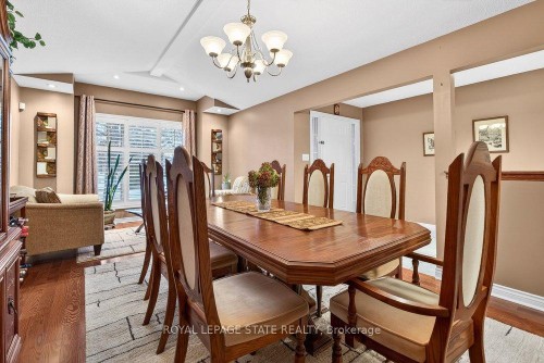128 Nugent Drive, Hamilton, ON - Indoor Photo Showing Dining Room