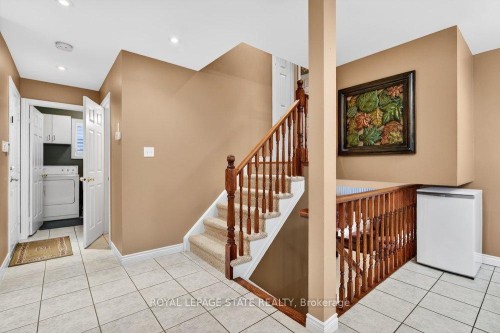 128 Nugent Drive, Hamilton, ON - Indoor Photo Showing Other Room