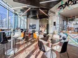 215 Fort York Boulevard Toronto, ON M5V 4A2