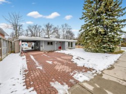 284 Guildwood Parkway Toronto, ON M1E 1P9