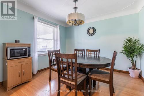 118 Julian Avenue, Hamilton, ON - Indoor Photo Showing Dining Room