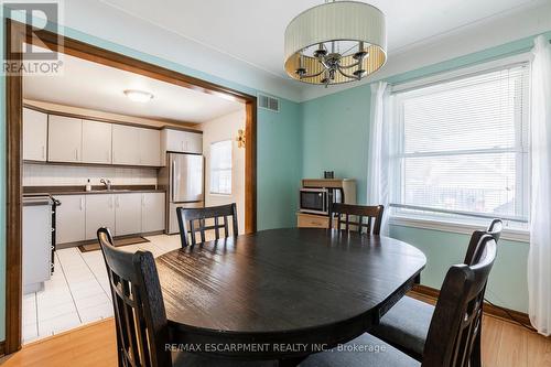 118 Julian Avenue, Hamilton, ON - Indoor Photo Showing Dining Room