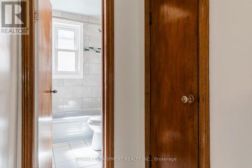 118 Julian Avenue, Hamilton, ON - Indoor Photo Showing Bathroom