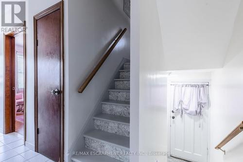 118 Julian Avenue, Hamilton, ON - Indoor Photo Showing Other Room