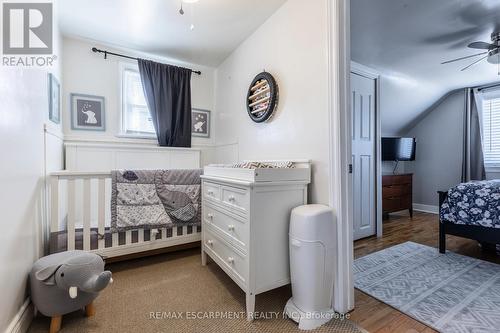 118 Julian Avenue, Hamilton, ON - Indoor Photo Showing Bedroom