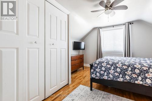 118 Julian Avenue, Hamilton, ON - Indoor Photo Showing Bedroom