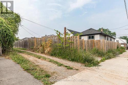 118 Julian Avenue, Hamilton, ON - Outdoor