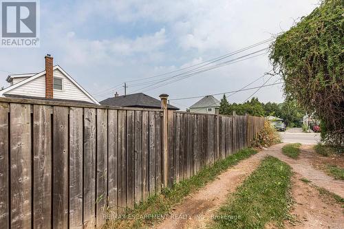 118 Julian Avenue, Hamilton, ON - Outdoor