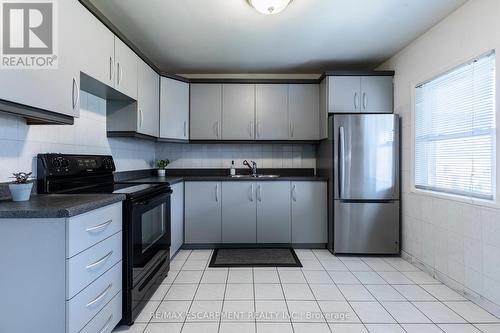118 Julian Avenue, Hamilton, ON - Indoor Photo Showing Kitchen With Double Sink