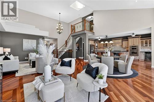 35 Scullers Way Unit# 2, St. Catharines, ON - Indoor Photo Showing Living Room