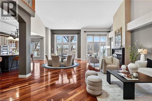35 Scullers Way Unit# 2, St. Catharines, ON - Indoor Photo Showing Living Room