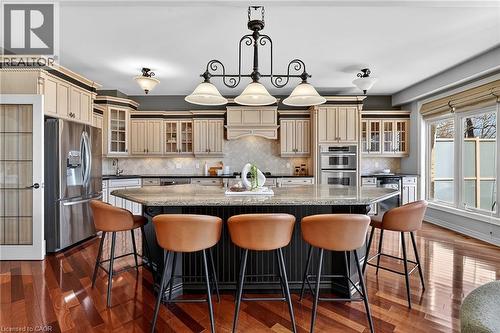 35 Scullers Way Unit# 2, St. Catharines, ON - Indoor Photo Showing Kitchen With Upgraded Kitchen