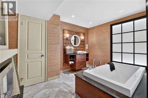 35 Scullers Way Unit# 2, St. Catharines, ON - Indoor Photo Showing Bathroom