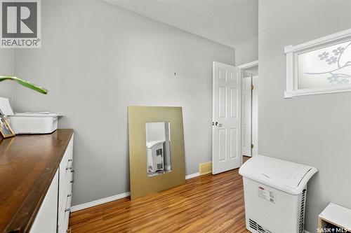 359 4Th Avenue Se, Swift Current, SK - Indoor