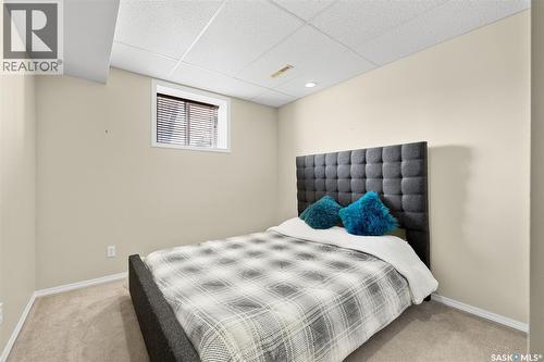 359 4Th Avenue Se, Swift Current, SK - Indoor Photo Showing Bedroom