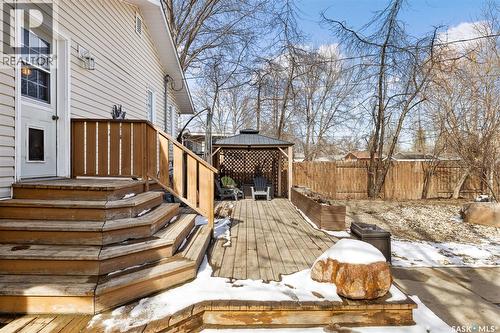 359 4Th Avenue Se, Swift Current, SK - Outdoor