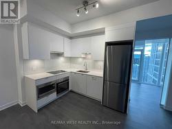 2912 - 195 REDPATH AVENUE Toronto, ON M4P 0E4