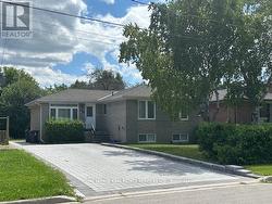 295 PLEASANT AVENUE  Toronto, ON M2R 2R2