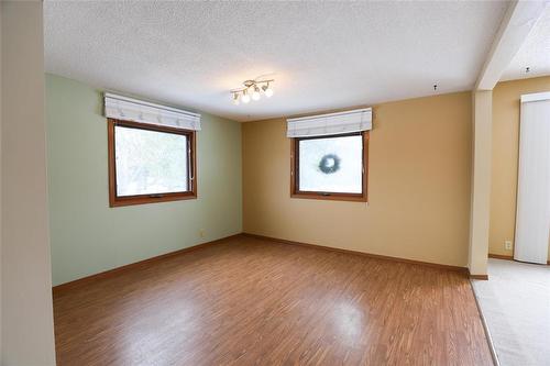15 Third Avenue, Teulon, MB - Indoor Photo Showing Other Room