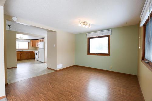 15 Third Avenue, Teulon, MB - Indoor Photo Showing Other Room