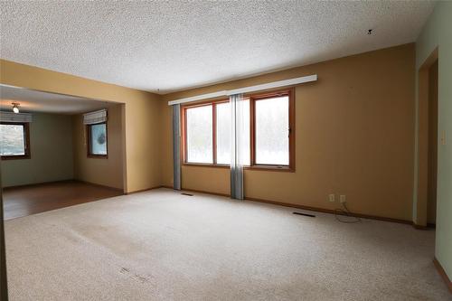 15 Third Avenue, Teulon, MB - Indoor Photo Showing Other Room