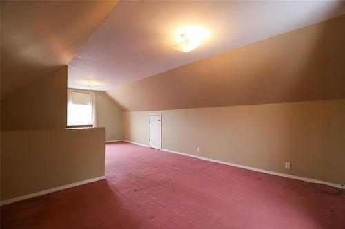 15 Third Avenue, Teulon, MB - Indoor Photo Showing Other Room