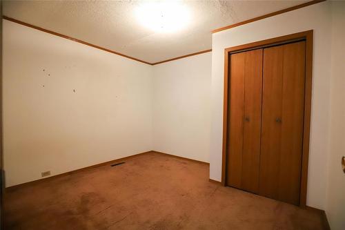 15 Third Avenue, Teulon, MB - Indoor Photo Showing Other Room