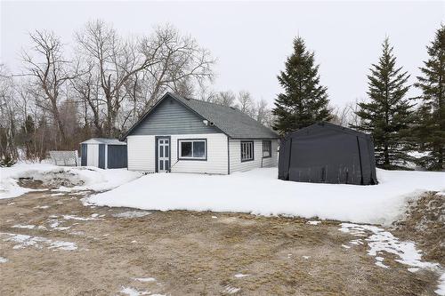 15 Third Avenue, Teulon, MB - Outdoor
