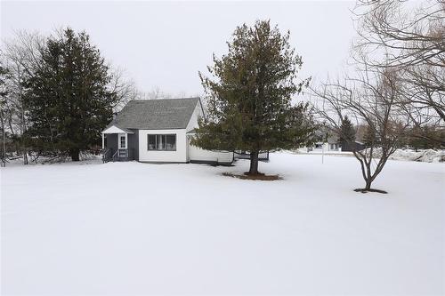 15 Third Avenue, Teulon, MB - Outdoor