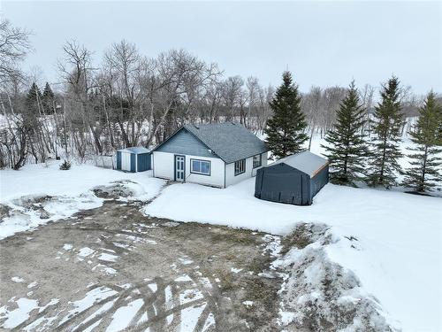 15 Third Avenue, Teulon, MB - Outdoor