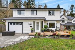 1623 Hobson Ave  Courtenay, BC V9N 8S3