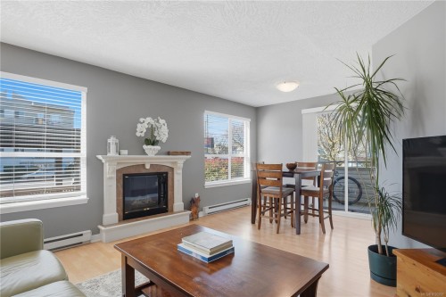 207-1055 Hillside Ave  Victoria, BC V8T 2A4