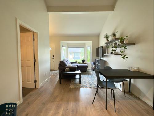 202-3155 Gordon Drive, Kelowna, BC - Indoor