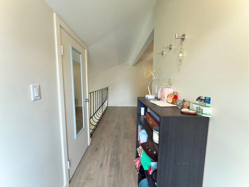 202-3155 Gordon Drive, Kelowna, BC - Indoor Photo Showing Other Room