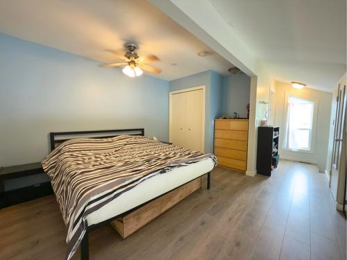 202-3155 Gordon Drive, Kelowna, BC - Indoor Photo Showing Bedroom